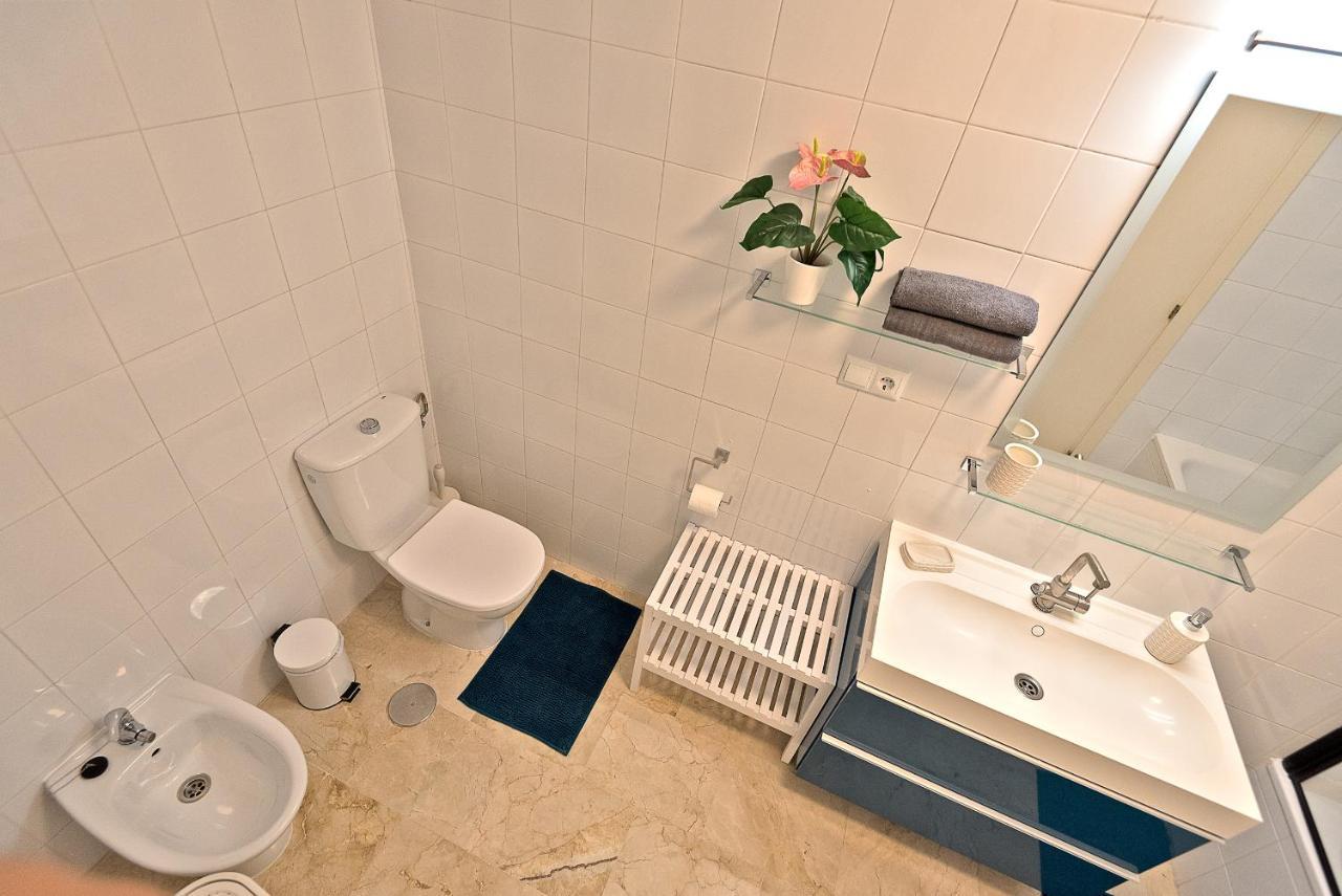 On Beach Deluxe Apartment With Pools And Own Garden El Puerto de Santa María Exteriör bild