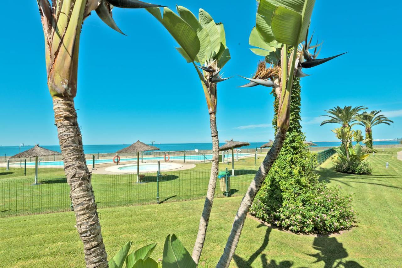 On Beach Deluxe Apartment With Pools And Own Garden El Puerto de Santa María Exteriör bild